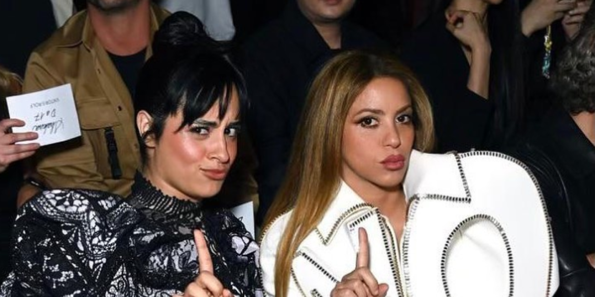 El viral 'look' de Shakira para la Semana de la Moda de París