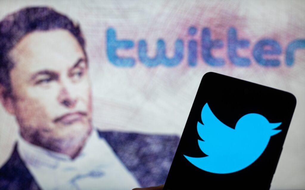 Elon Musk enfrenta nueva demanda; extrabajadores de Twitter le reclaman 500 millones en indemnizaciones