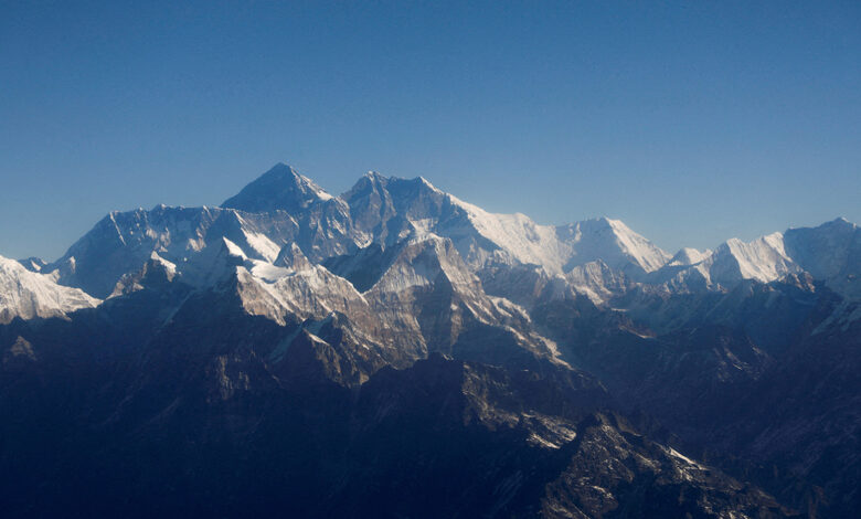 Embajada confirma rescate de cuerpos de mexicanos tras accidente cerca del Everest