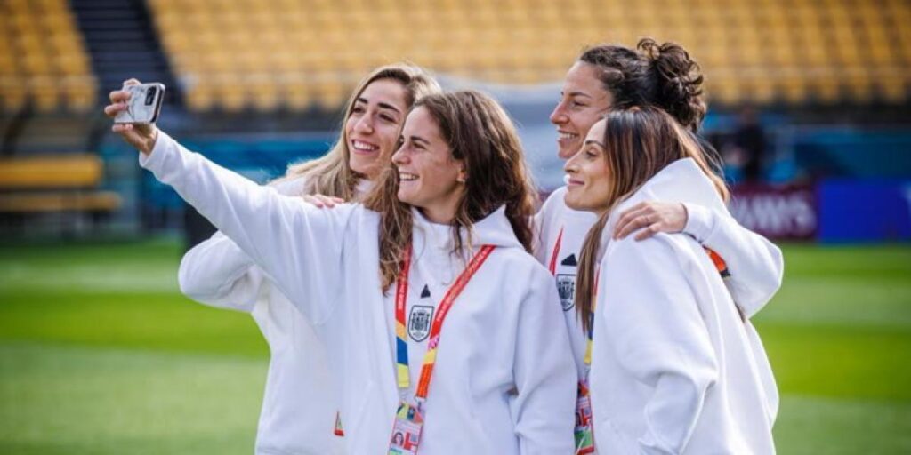 España entrena por última vez antes del comienzo del Mundial