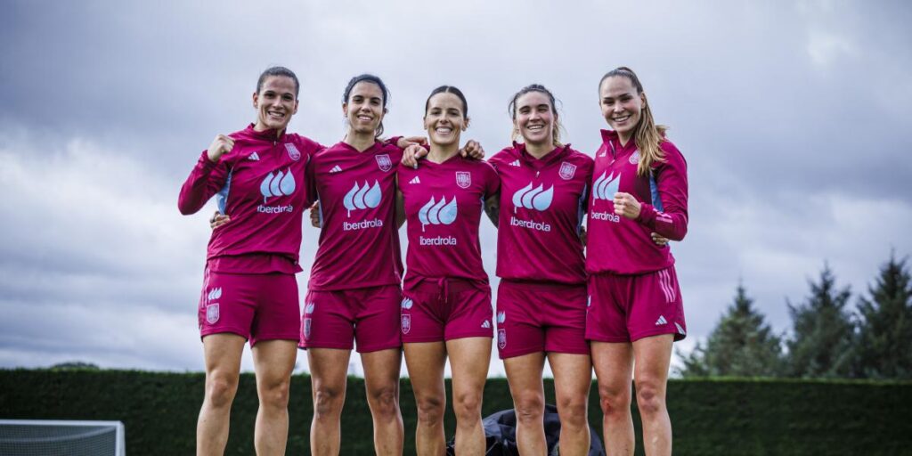 España se gusta tras el mejor debut en un Mundial de su historia