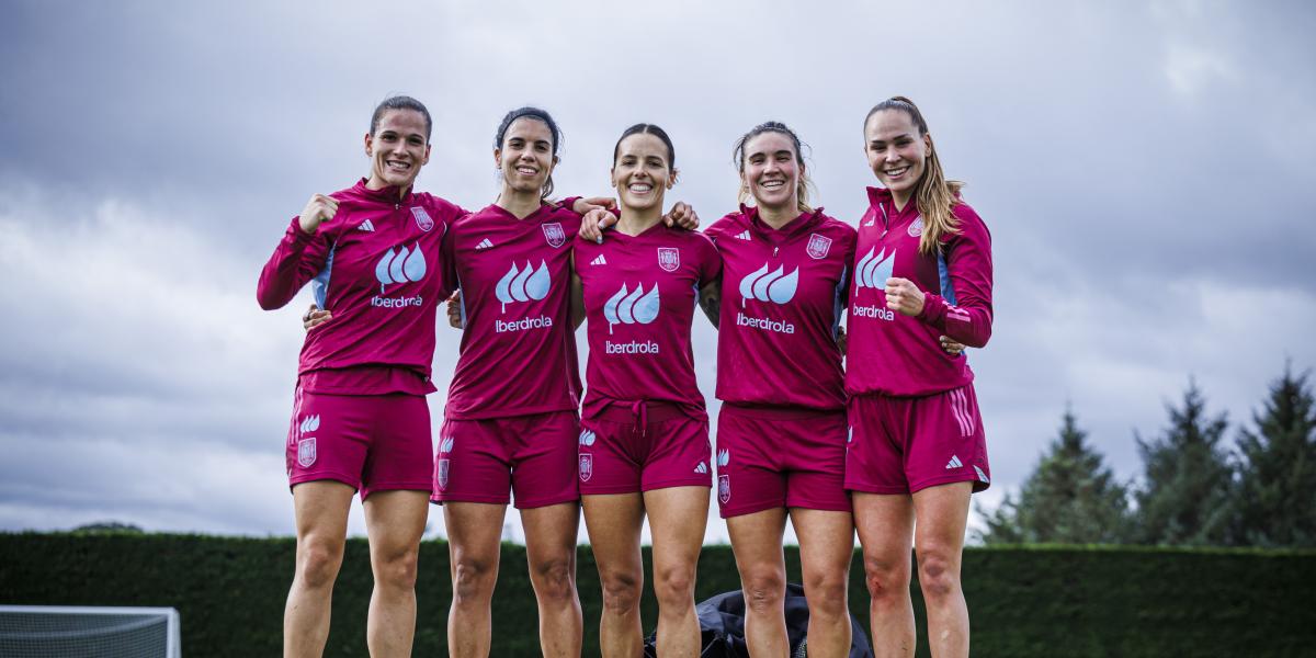 España se gusta tras el mejor debut en un Mundial de su historia