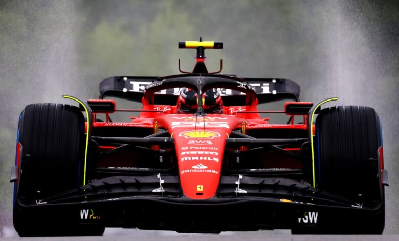 F1: Sainz, el mejor de la lluviosa P1 en Spa; Checo Pérez finaliza quinto