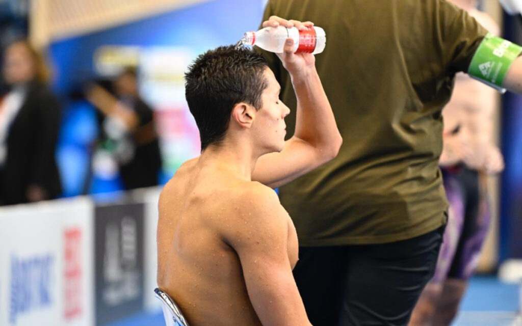 Fukuoka 2023: Paga caro Popovici el explosivo inicio y queda fuera del podio en los 200 libres  | Video