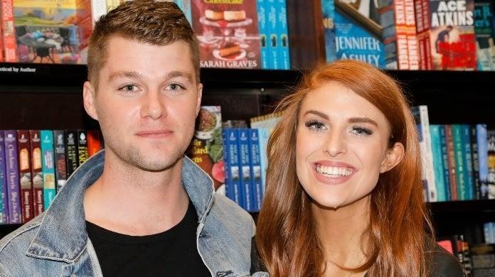 ‘Gente pequeña, mundo grande’: Jeremy y Audrey celebran sus vacaciones en las Islas Caimán