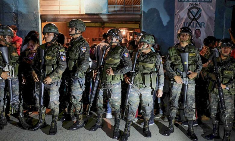 Guatemala: La Policía y el Ejército resguardan el Tribunal Supremo Electoral