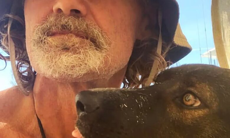 Hallan hambrientos a marinero y mascota que salieron de México y quedaron varados en altamar