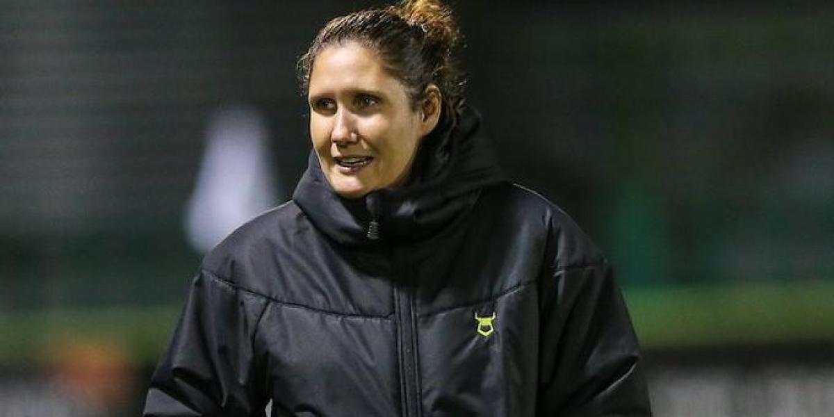 Hannah Dingley rompe moldes en Inglaterra