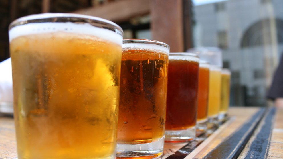 Hay un truco infalible para enfriar la cerveza en sólo cinco minutos y es este