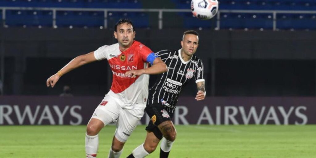 Hinchas de Corinthians apalean a Luan durante una orgía en Sao Paulo