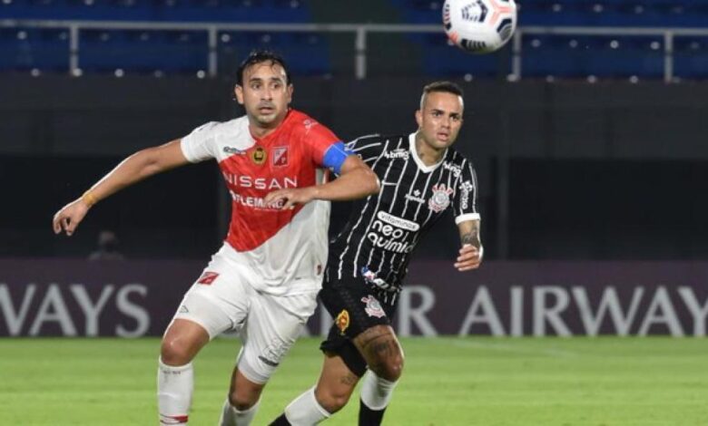 Hinchas de Corinthians apalean a Luan durante una orgía en Sao Paulo