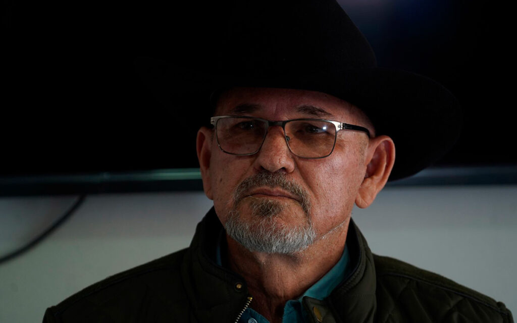 Homicidio de Hipólito Mora, resabio del narcoestado de Calderón: AMLO