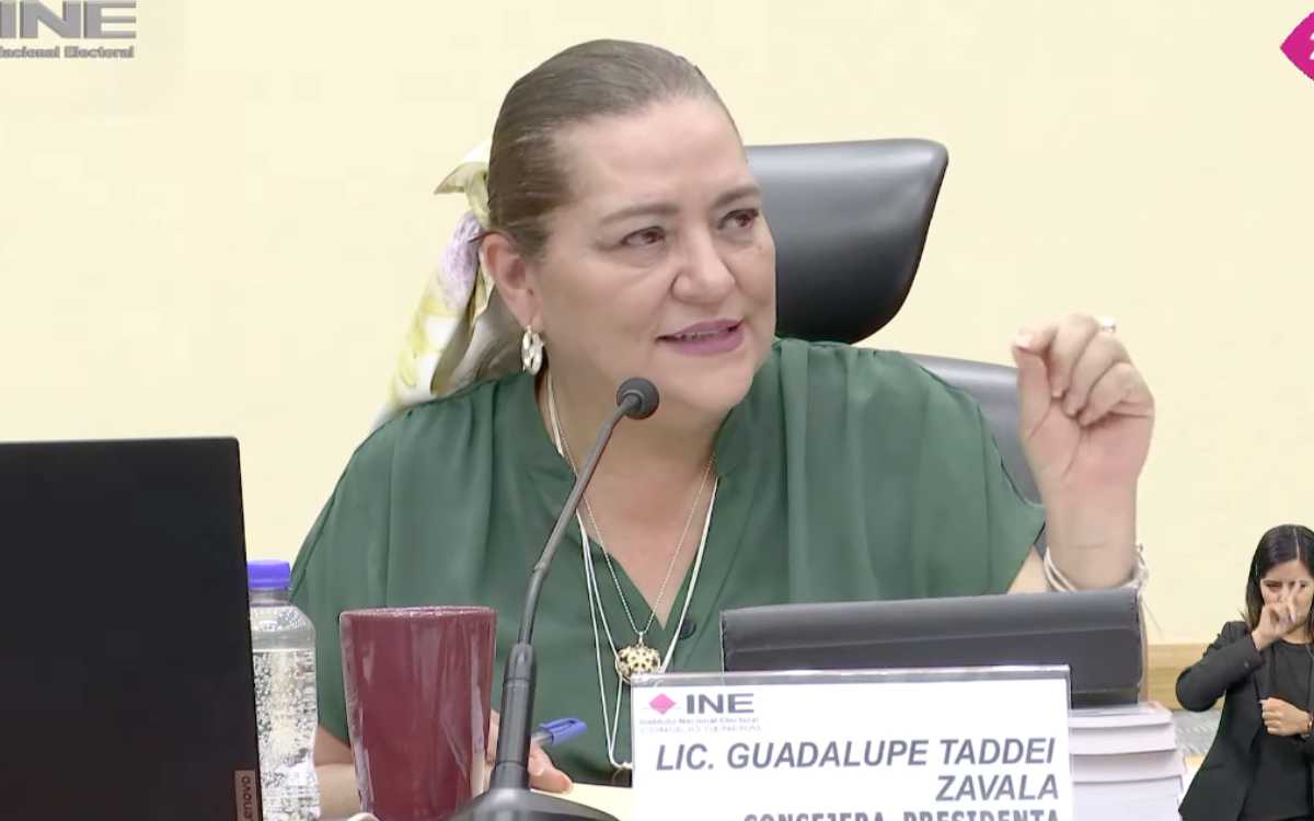 INE avala tope para ‘procesos’; no exige renuncia a cargos públicos