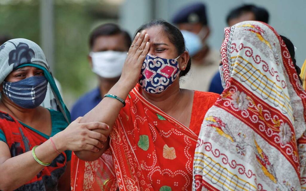 India: Indigna agresión a dos mujeres; las obligaron a caminar desnudas por la calle