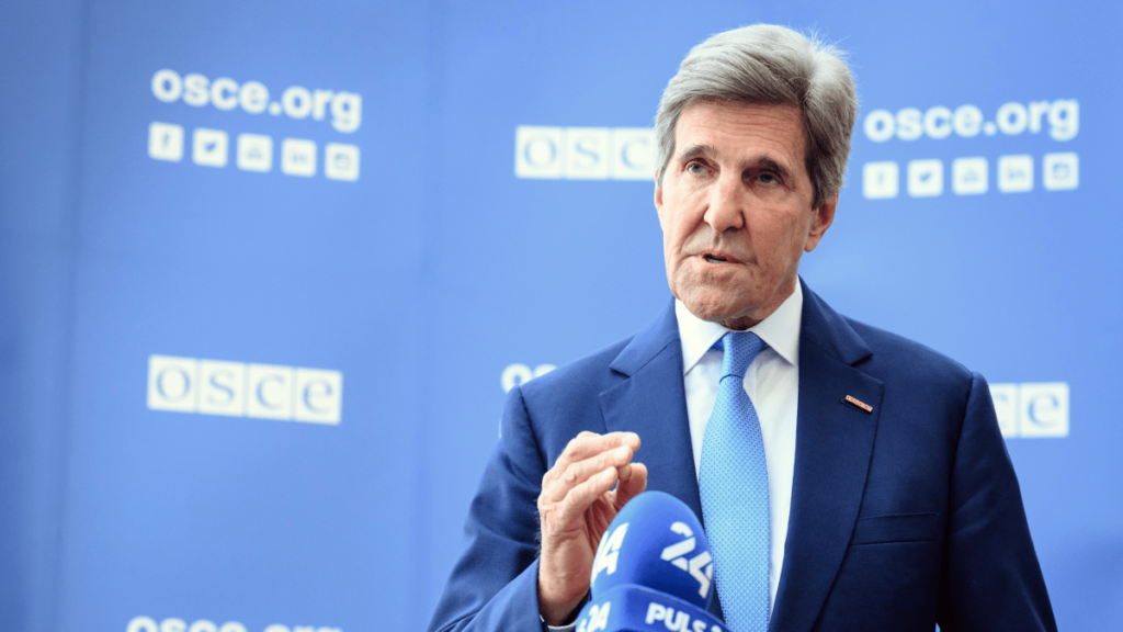 John Kerry: “Perdemos unas 10 millones de personas al año en el planeta debido al calor extremo”