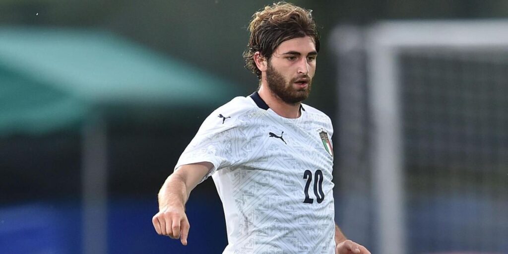 La afición de la Reggiana cierra la puerta a un jugador acusado de violación en grupo