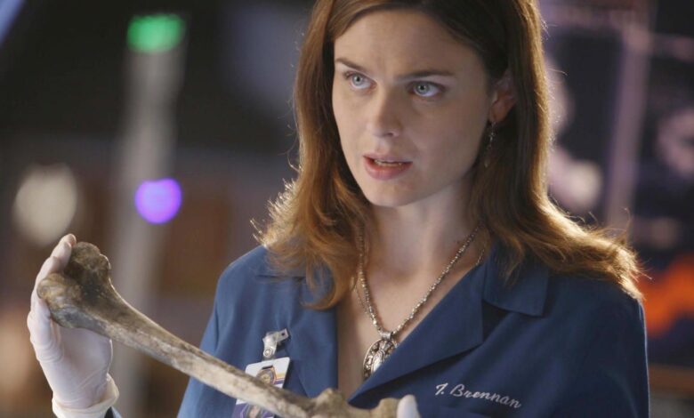 La estrella de Bones, Emily Deschanel, aborda con franqueza los defectos y las críticas del programa
