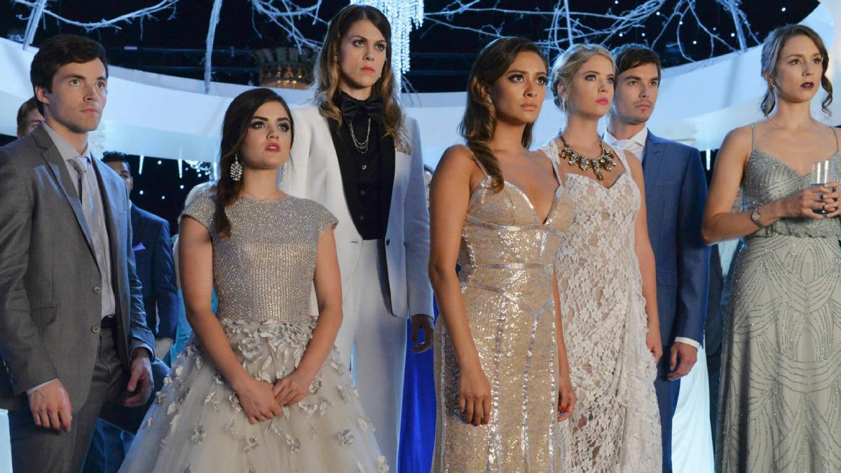 La estrella de Pretty Little Liars revela que fueron despedidas del programa en medio de problemas con el cuerpo y el uso de drogas