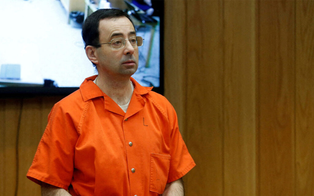 Larry Nassar, condenado por abuso sexual, apuñalado en prisión
