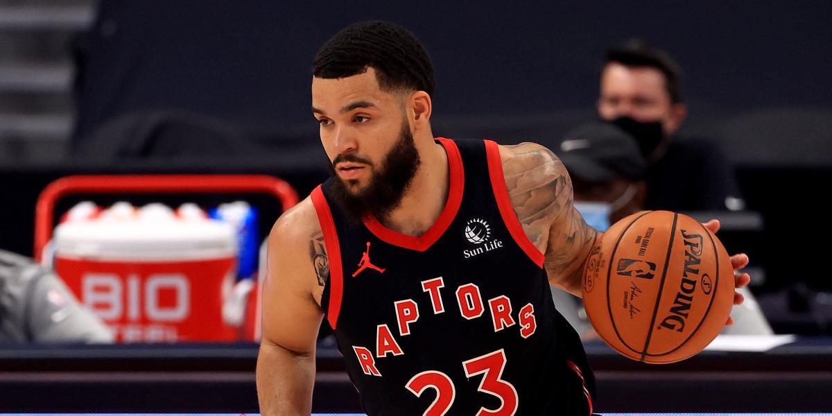 Locura total por VanVleet: ¡43.3 millones al años las próximas tres temporadas!