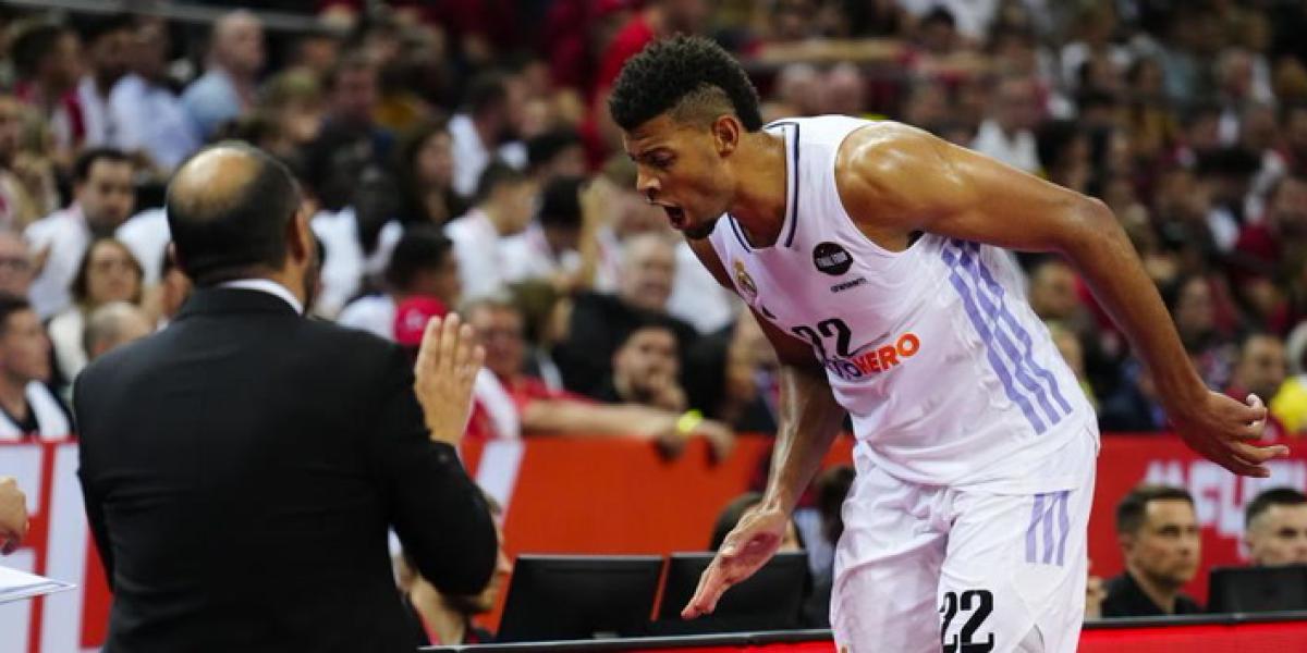 Los Blazers tientan a Tavares