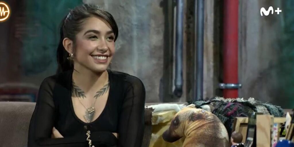 María Becerra revienta todos los marcadores desvelando sus relaciones sexuales del mes en 'La Resistencia'