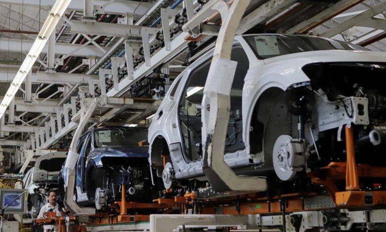 México recauda récord de impuestos de la industria automotriz: SAT