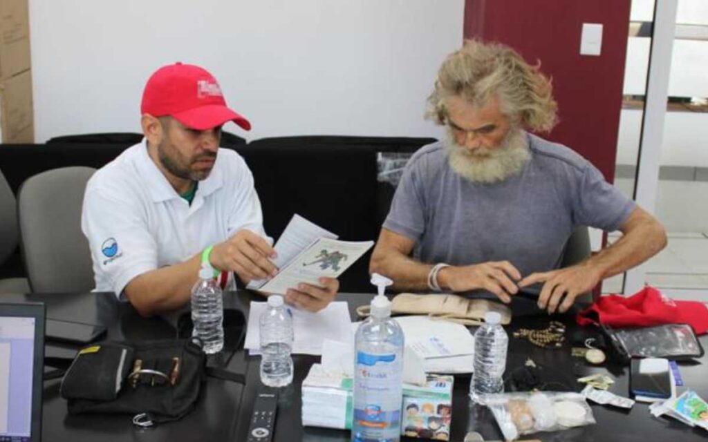 Migración procesa a náufrago rescatado