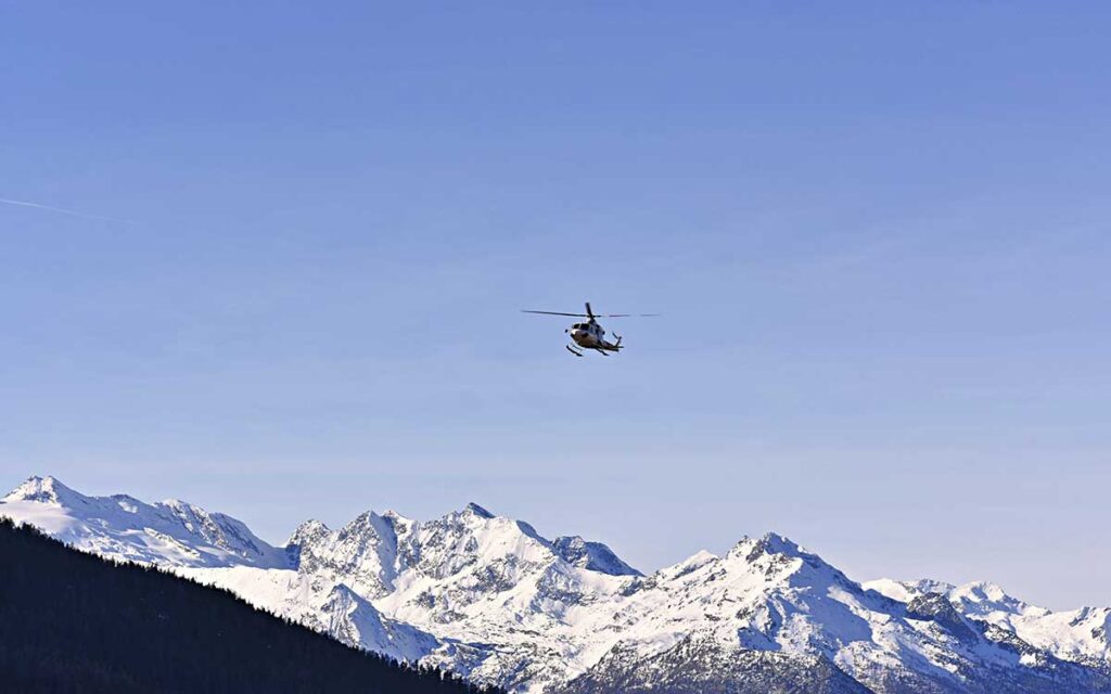 Mueren cinco mexicanos al estrellarse su helicóptero cerca del Everest