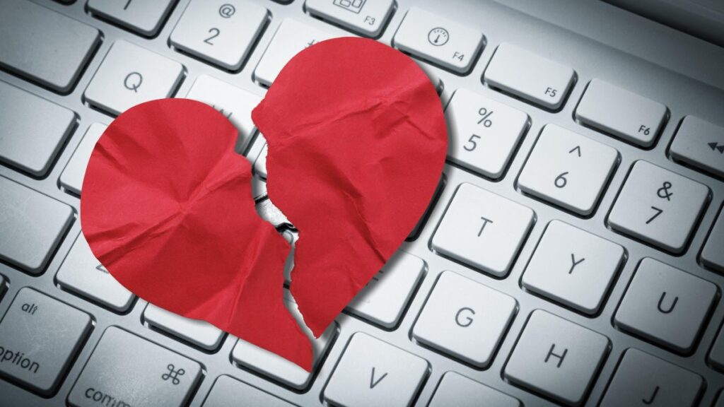 Mujer estafa a sobreviviente del Holocausto e irá a la cárcel