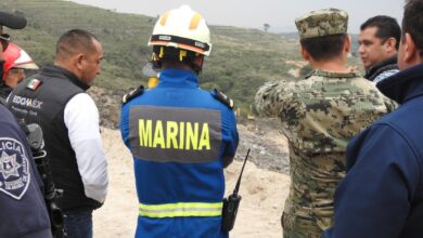 Naucalpan: Tras derrumbe, perritos y Marina hallan a desaparecido