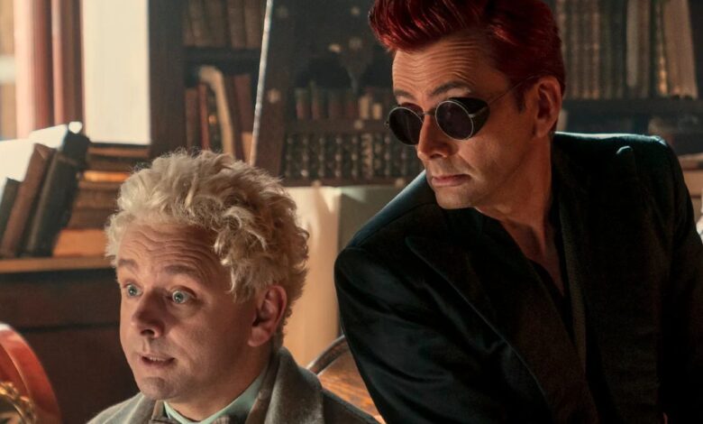 Neil Gaiman da una actualización de la temporada 3 de Good Omens en medio de huelgas: "Está planeado y trazado"