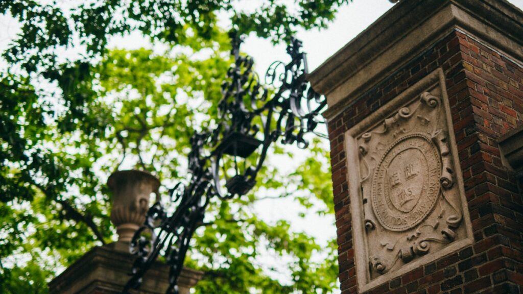 Nuevo arresto en caso de venta de restos humanos robados de Harvard