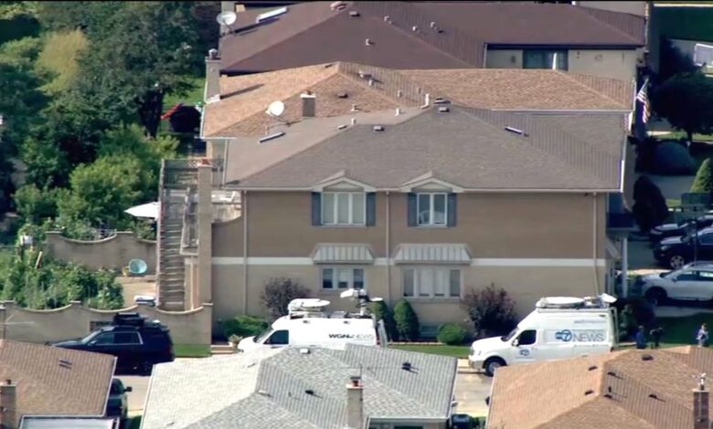 Parte de un avión cae en el patio de una casa cerca del aeropuerto O’Hare