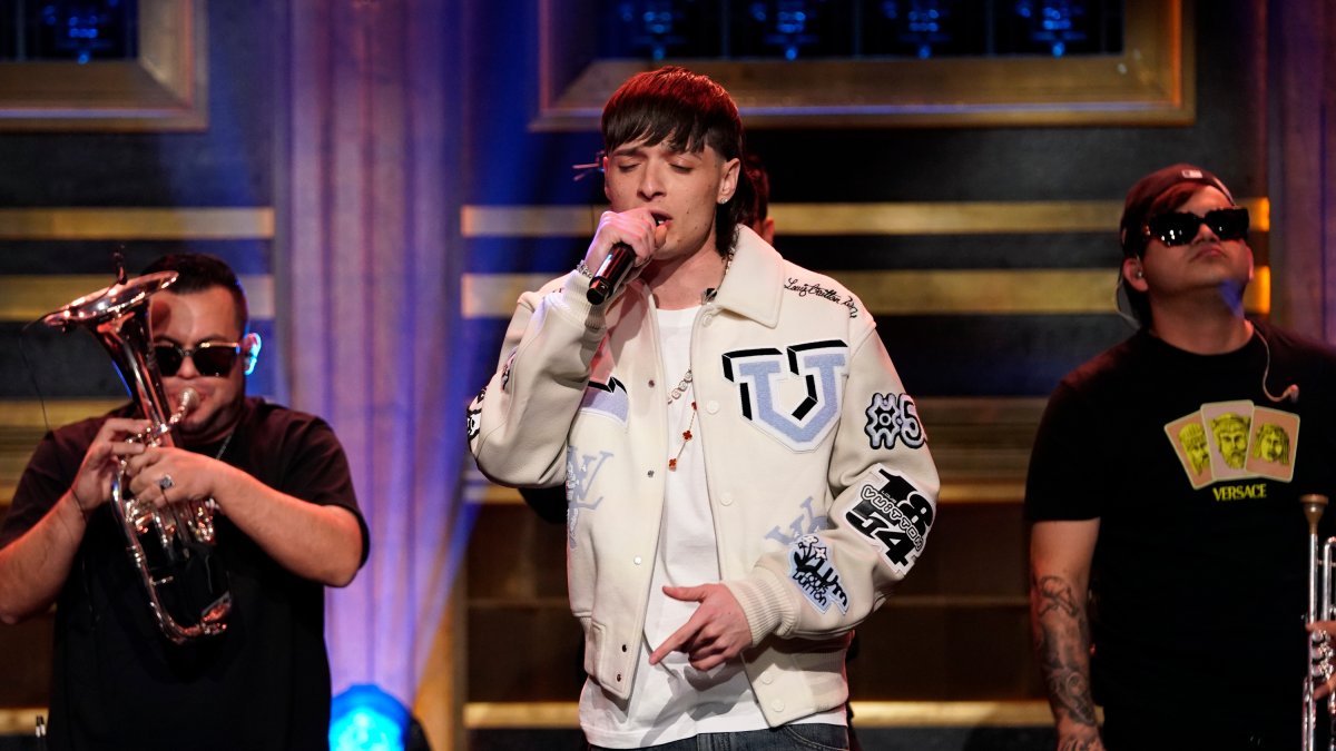 Peso Pluma hará el lanzamiento de la primera bola en el partido de los Dodgers vs. Piratas