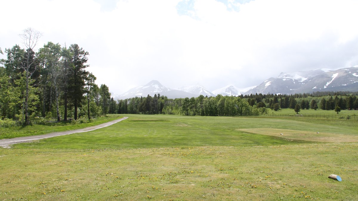 Porche se derrumba en club de recreo de Montana durante torneo