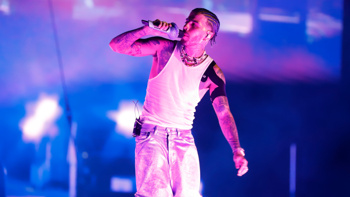 Rauw Alejandro lanza “Playa Saturno”, su nuevo disco de reggaetón clásico