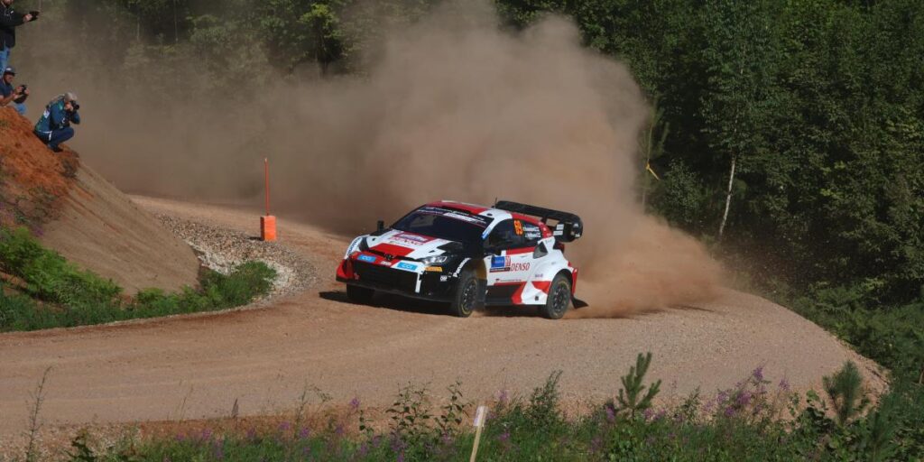 Rovanpera se pone ya al mando en Estonia