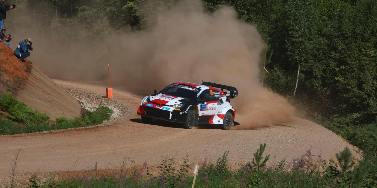 Rovanpera se pone ya al mando en Estonia