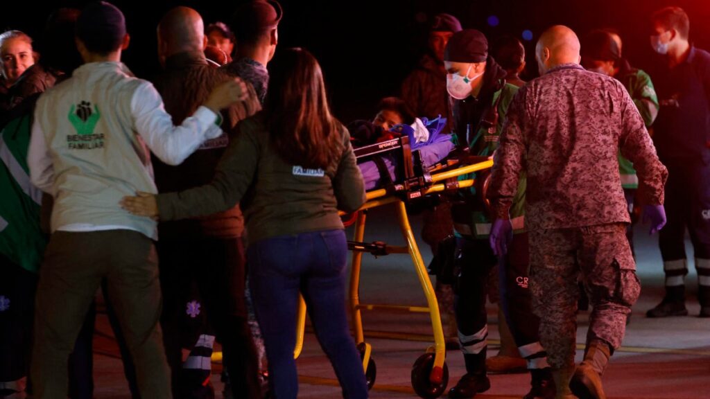 Salen del hospital los niños que estuvieron perdidos en la selva colombiana tras accidente aéreo