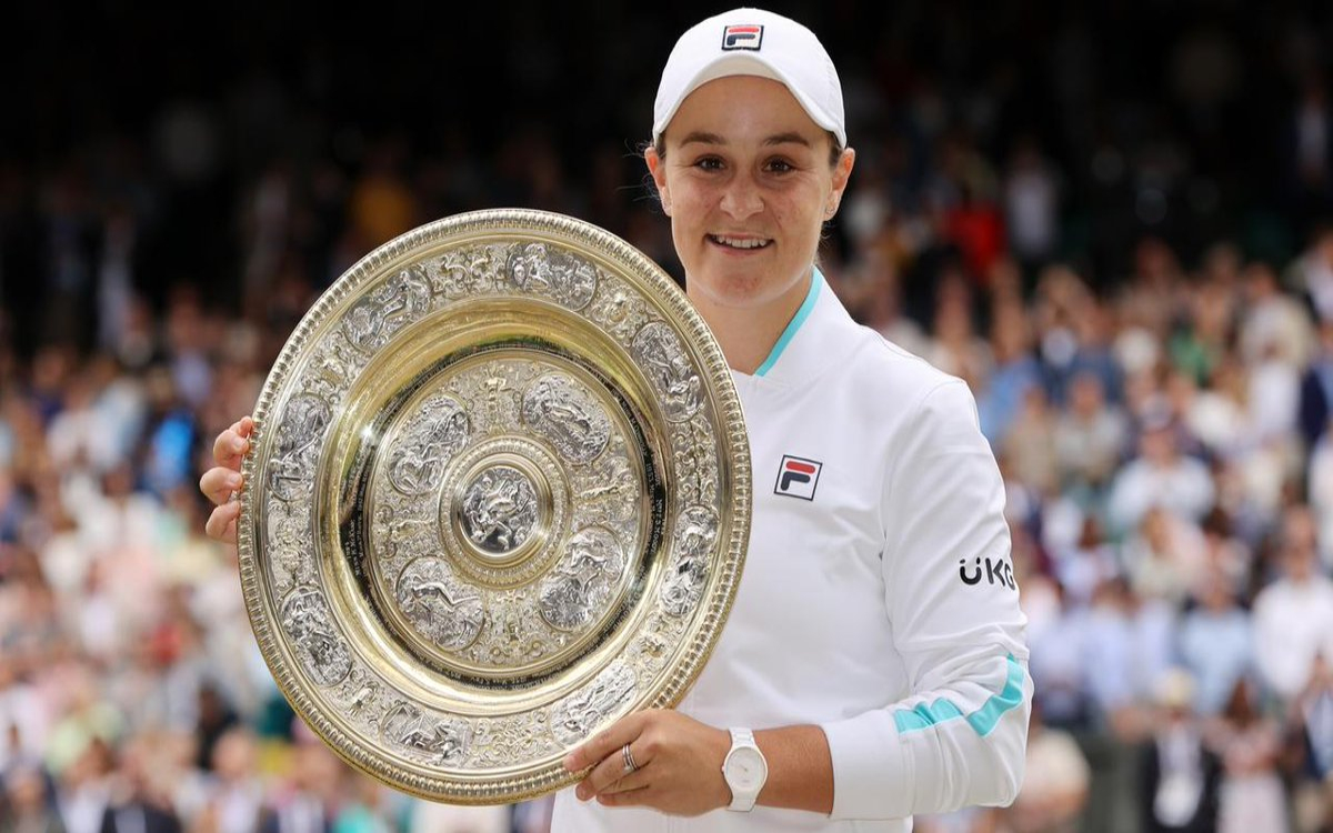 Se estrena Ashleigh Barty, ex número uno del mundo, como mamá