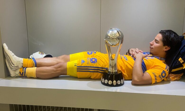 Tigres adquiere definitivamente a Diego Lainez