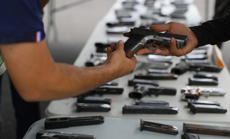 Todo un arsenal: decomisan más de 1,000 armas y casi 24,000 proyectiles en prisiones de Honduras