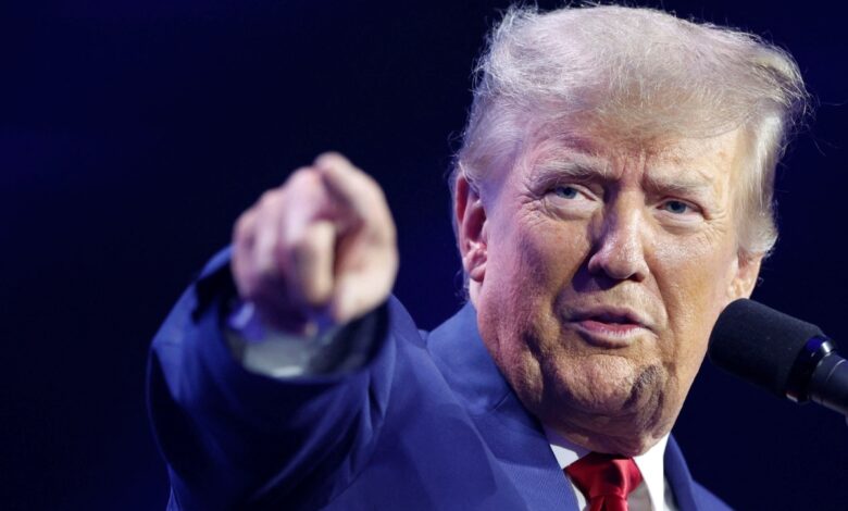 Trump dice que fiscal le notificó que es investigado por el asalto al Capitolio