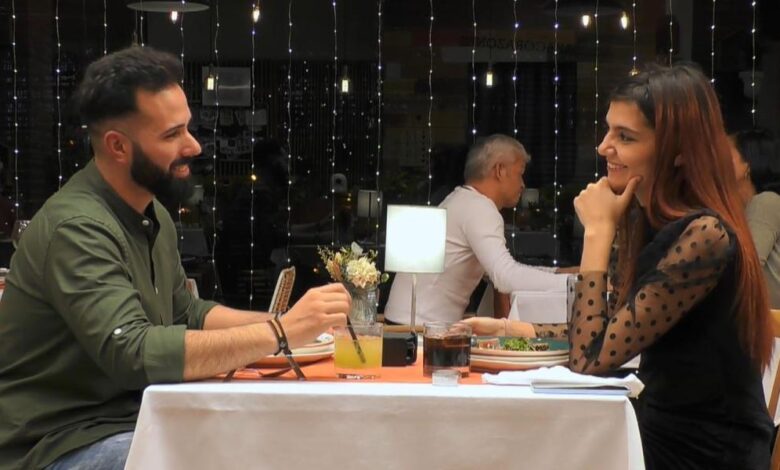 Un soltero de 'First Dates' se lleva una alegría con la confesión sexual de su cita: "Es un rollo que me gusta"