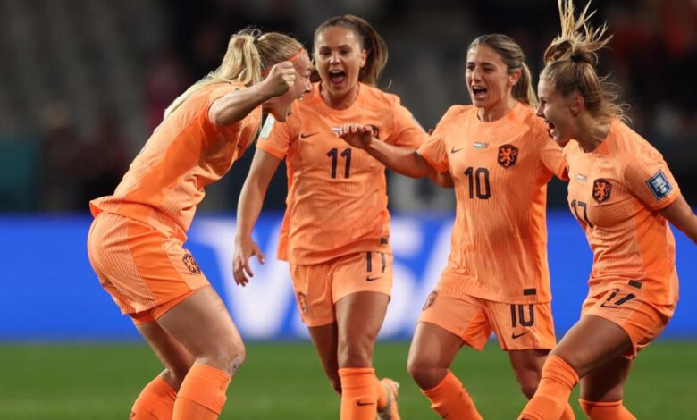 Van der Gragt guía a la subcampeona Países Bajos a su primer triunfo
