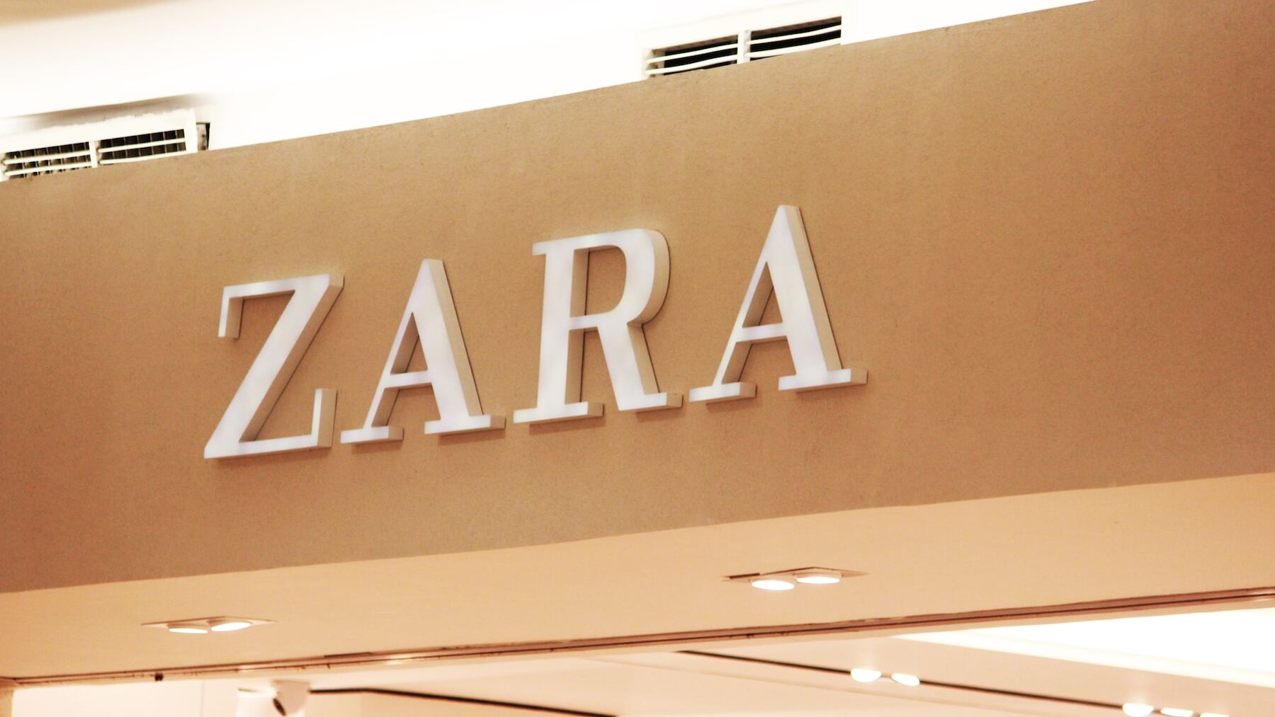 arden las redes con una conversación con una clienta