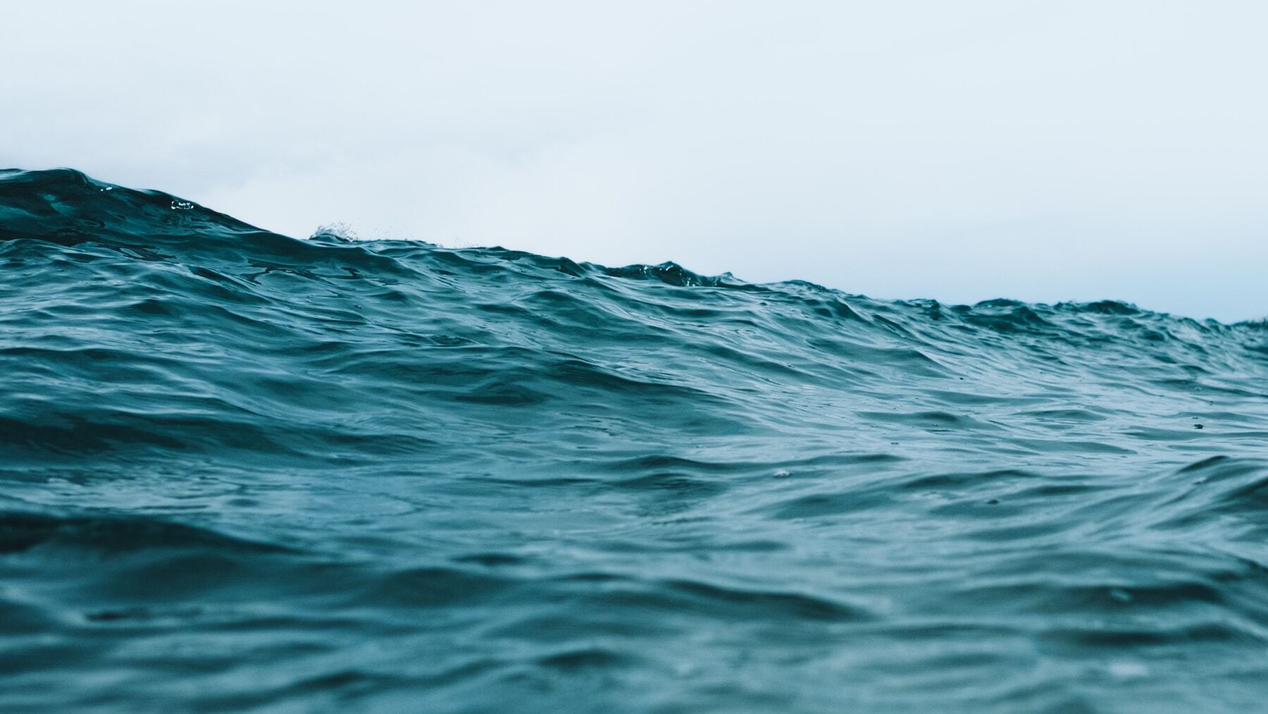 encuentra un iPhone en el fondo del mar y localiza a su dueño