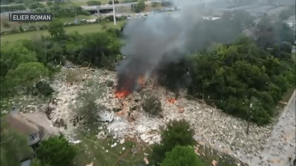 explosión en área de Lisle deja una casa destruida