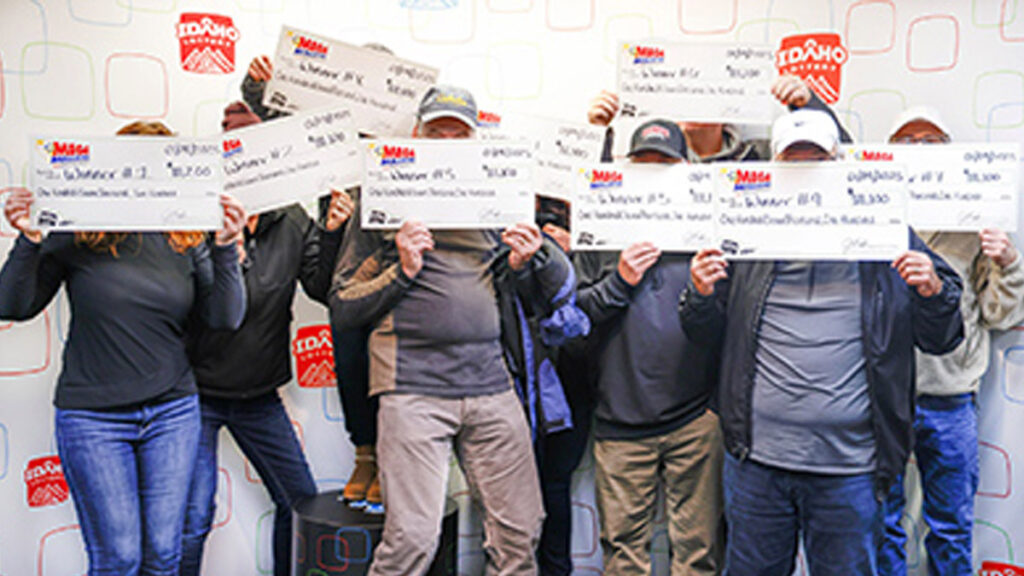 nueve amigos ganan $1 millón